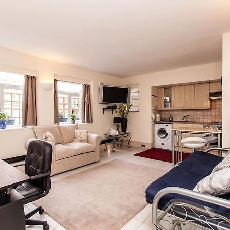 Awesome Apartment In The Heart Of Camden Town London Bagian luar foto